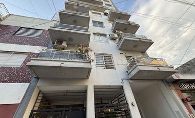 Departamento monoambiente con balcon al contrafrente en ALQUILER - Wilde Avellaneda