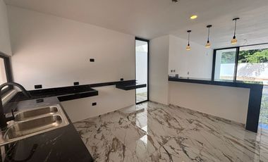 CASA EN VENTA MERIDA, SAN DIEGO CUTZ, PRIVADA PRADERAS DEL MAYAB, LISTA.