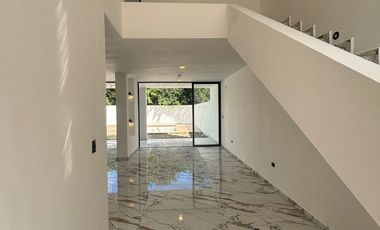 CASA EN VENTA MERIDA, SAN DIEGO CUTZ, PRIVADA PRADERAS DEL MAYAB, LISTA.