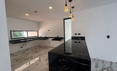 CASA EN VENTA MERIDA, SAN DIEGO CUTZ, PRIVADA PRADERAS DEL MAYAB, LISTA.