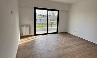 Casa en alquiler - 3 Dormitorios 4 Baños - Ezeiza