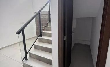 Casa en alquiler - 3 Dormitorios 4 Baños - Ezeiza