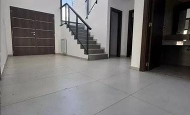 Casa en alquiler - 3 Dormitorios 4 Baños - Ezeiza