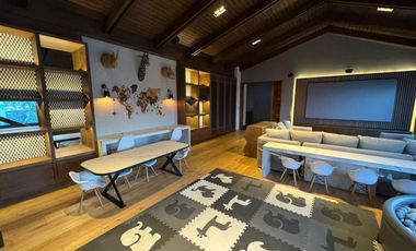 EN VENTA CASA AMUEBLADA EN LOMAS COUNTRY