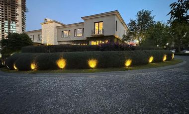 EN VENTA CASA AMUEBLADA EN LOMAS COUNTRY