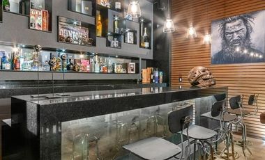 EN VENTA CASA AMUEBLADA EN LOMAS COUNTRY