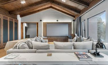 EN VENTA CASA AMUEBLADA EN LOMAS COUNTRY