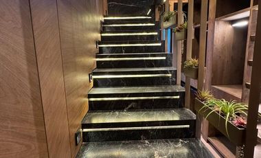 EN VENTA CASA AMUEBLADA EN LOMAS COUNTRY