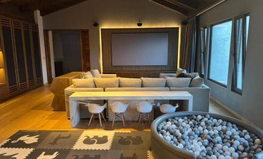 EN VENTA CASA AMUEBLADA EN LOMAS COUNTRY