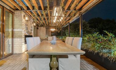 EN VENTA CASA AMUEBLADA EN LOMAS COUNTRY