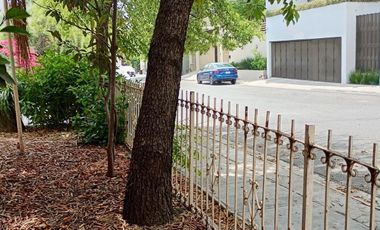 Vistahermosa en Esquina para Remodelar