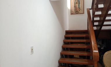 Vistahermosa en Esquina para Remodelar