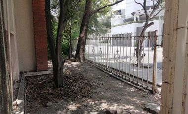 Vistahermosa en Esquina para Remodelar