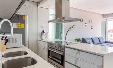 2R, 100 m², balcón panorámico con vistas a marina, montaña y bahia