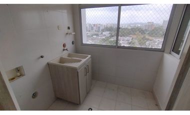 SE VENDE APARTAMENTO AMPLIO EN LA CASTELLANA