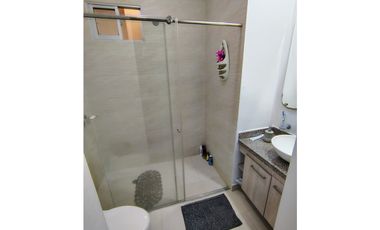 SE VENDE APARTAMENTO AMPLIO EN LA CASTELLANA