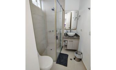 SE VENDE APARTAMENTO AMPLIO EN LA CASTELLANA