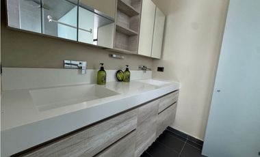 Casa para Arriendo Amoblada en Alto de las Palmas