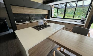 Casa para Arriendo Amoblada en Alto de las Palmas