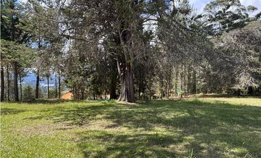 Venta de Hermoso Lote en El Retiro con Vista a La Represa de la Fe