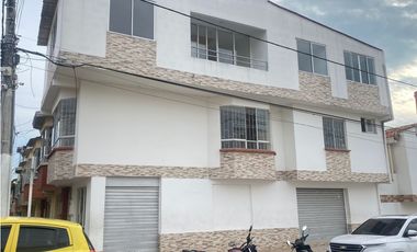 SE ARRIENDA HERMOSA CASA EN PRADOS DEL MUTIS