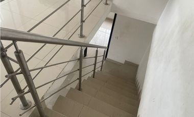 SE ARRIENDA HERMOSA CASA EN PRADOS DEL MUTIS