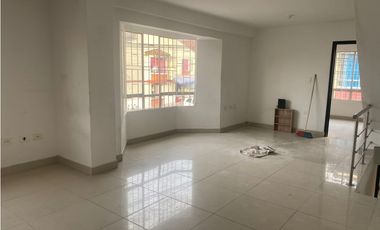 SE ARRIENDA HERMOSA CASA EN PRADOS DEL MUTIS