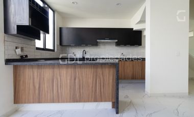 CAPITAL NORTE COTO PONTEVEDRA CASA EN VENTA