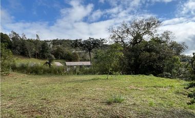 Venta de Lote En El Retiro en Unidad Cerrada con Vista Panorámica