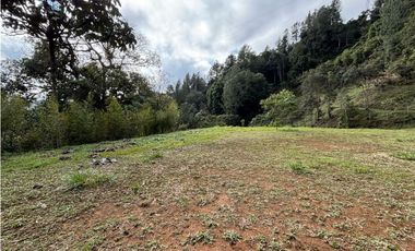 Venta de Lote En El Retiro en Unidad Cerrada con Vista Panorámica