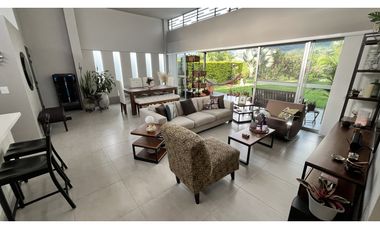 VENTA DE CASA CAMPESTRE EN CALARC, QUINDO, COLOMBIA