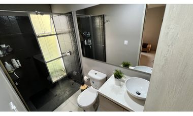 VENTA DE CASA CAMPESTRE EN CALARC, QUINDO, COLOMBIA