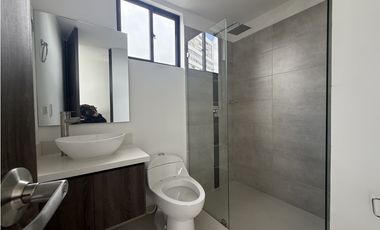 Se Alquila Apartamento Edificio Foresta Av 19