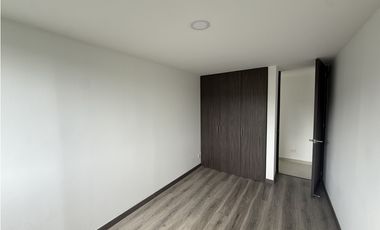 Se Alquila Apartamento Edificio Foresta Av 19