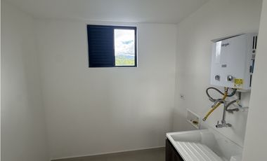 Se Alquila Apartamento Edificio Foresta Av 19