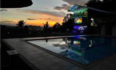 Casa  Campestre en Pereira, Sector  Combia.