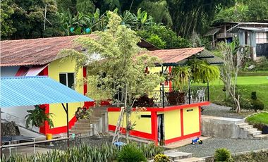 Casa  Campestre en Pereira, Sector  Combia.