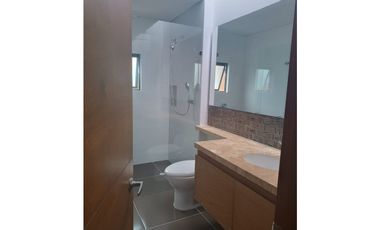 CASA EN ARRIENDO EN HACIENDA FONTANAR - CHA, C/MARCA