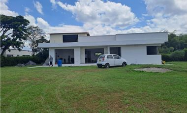 Oportunidad Casa campestre en Condominio vía Alcalá!