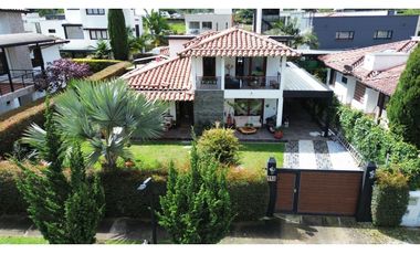 SE VENDE  CASA CAMPESTRE EN LA CEJA CONDOMINIO CERRADO SE RECIBE LOTE