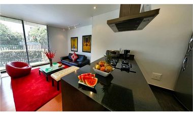 Apartamento con jardín para arriendo en Santa Bárbara Alta