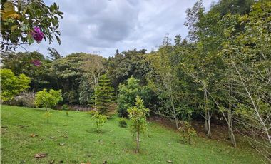 Vendo Finca Turística con Chalets en Santa Elena, Medellín