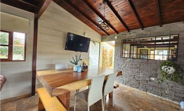 Vendo Finca Turística con Chalets en Santa Elena, Medellín