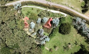 Vendo Finca Turística con Chalets en Santa Elena, Medellín