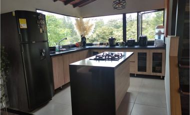 Vendo Finca Turística con Chalets en Santa Elena, Medellín