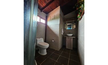 Vendo Finca Turística con Chalets en Santa Elena, Medellín