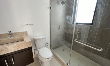 Departamentos en RENTA de lujo Conjunto las Quintas en con alberca común