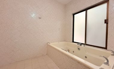 Casa en VENTA en EMBAJADORAS con Cochera