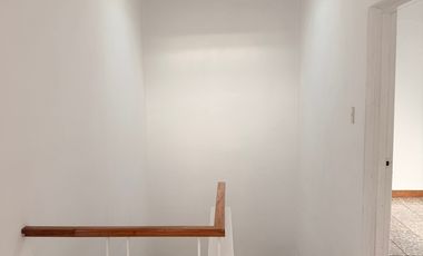 Casa en VENTA en EMBAJADORAS con Cochera