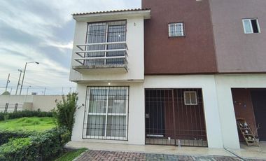 Venta de casa en condominio en Convento de las mercedarias , con balcón